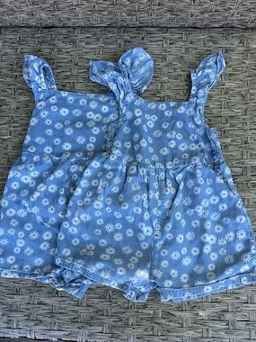 GAP Baby Girl Blue Daisy Floral Twin Romper Set